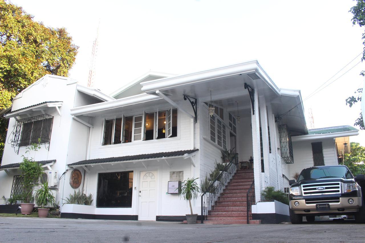 The White Bed And Breakfast Bacolod Exterior photo