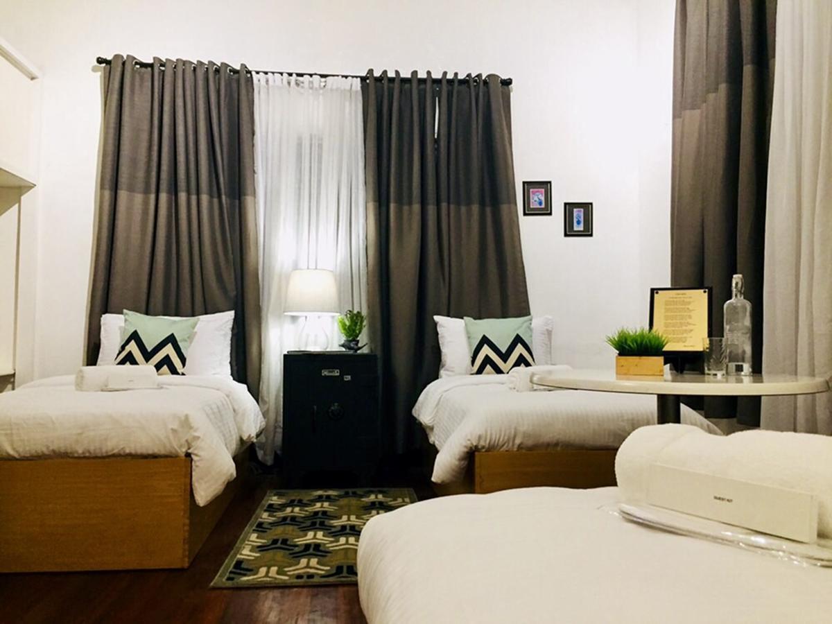 The White Bed And Breakfast Bacolod Exterior photo